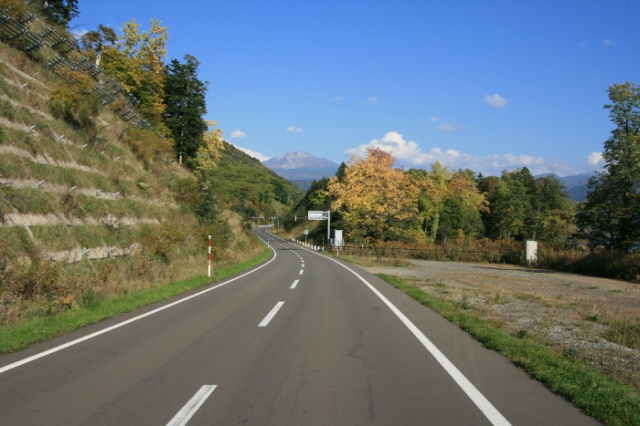 町道脇駐車帯2(旭岳トンネル上流1)