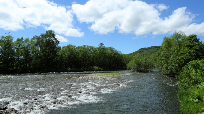 3：　さざ波の音が心地よい天塩川の夏(6月)