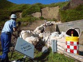 Ku-SATによる画像伝送 平成26年8月 土砂崩れ監視(礼文島) 