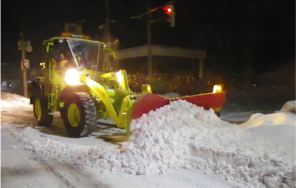 除雪ドーザによる交差点処理状況
