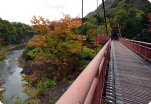 滝の吊り橋