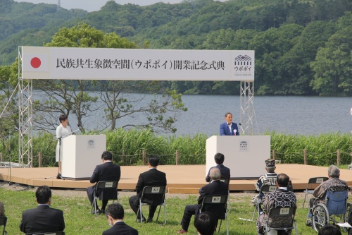 菅官房長官（当時）ご挨拶