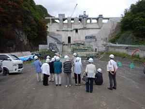 沙流川ダム　平取ダム見学案内