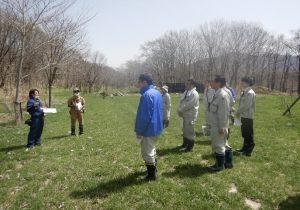 所内勉強会の一環として、平取ダム近傍の「ノカピライウォロ標本園」の視察を実施 