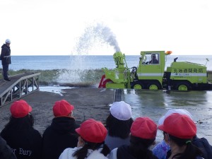 「道路を守る車」見学会