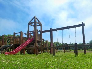 判官館森林公園の遊具