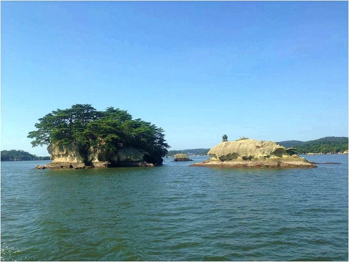 松島：大小260余の島々からなる景勝地