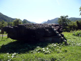 チロロの巨石
