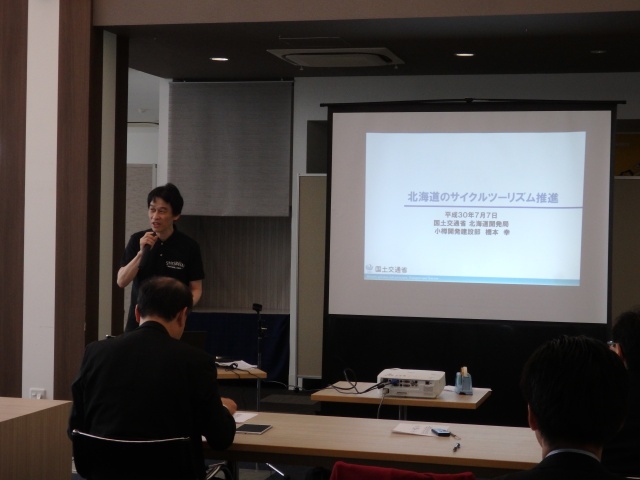 YNCA設立総会基調講演の写真