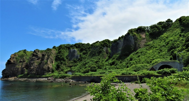 明治・大正・昭和・平成四世代のトンネルが一望できる武威トンネル（積丹町）