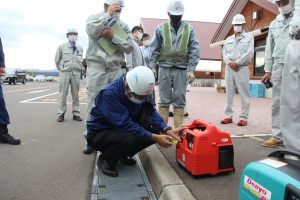 「道の駅あかいがわ」防災資機材運用合同訓練