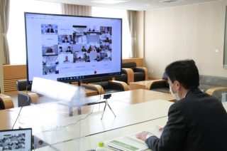 Web会議の様子（滝川市役所）画像