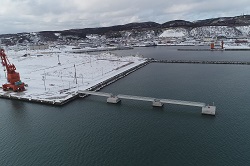 連絡橋全景