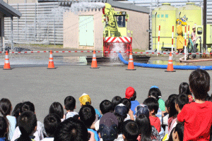 小型除雪車の実演