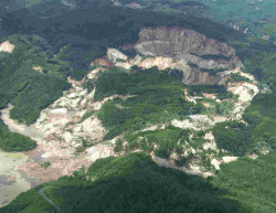 山体崩壊・岩屑なだれ