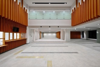 1F　エントランス