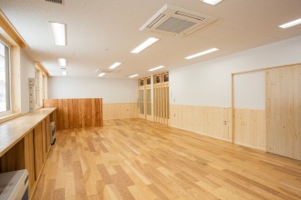 ［事務室］