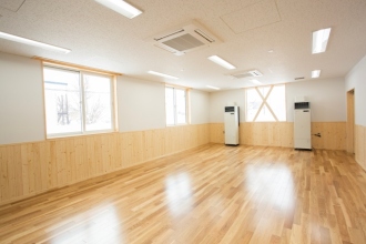 ［会議室］