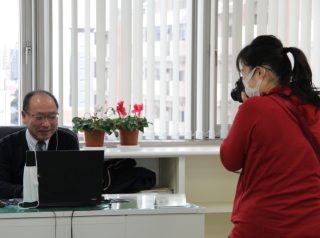 山崎さん撮影の様子（内業）