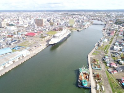 釧路港耐震・旅客船ターミナル