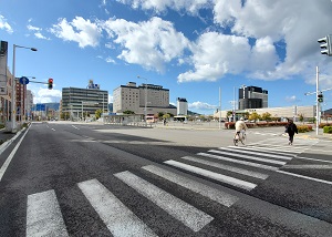 国道5号　函館駅前	