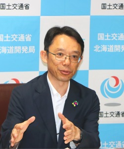 岡下　淳　北海道開発局長写真