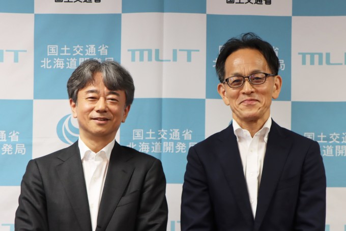 遠藤局長、坂場前局長