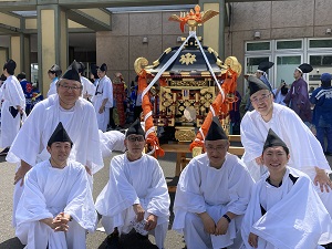 平取町役場職員らとともに義経神社例大祭に参加