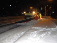 除雪車（サイドウイング装備）による歩道除雪
