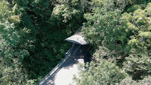 【NEW】坑門外観（俯瞰）中山峠側