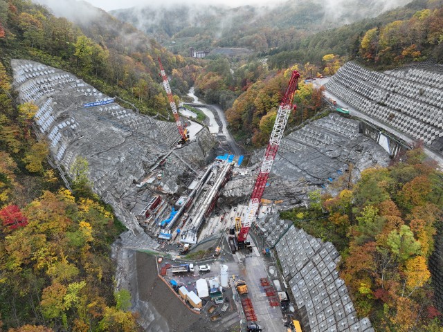 2025年10月
