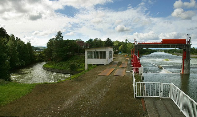 赤平市の北海頭首工（北海道遺産事務局蔵）