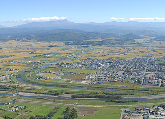 市街地に入る前の上流で石狩川に分流