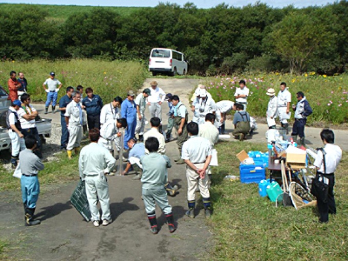 (1)　透明度の測定状況