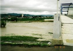 五条大橋高水敷冠水