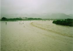 富良野市街高水敷冠水