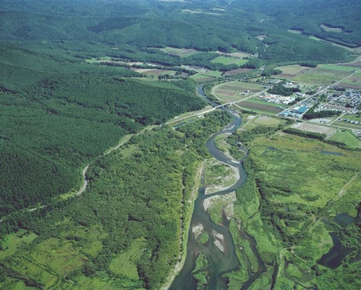 金山ダム上流（南富良野町幾寅市街）