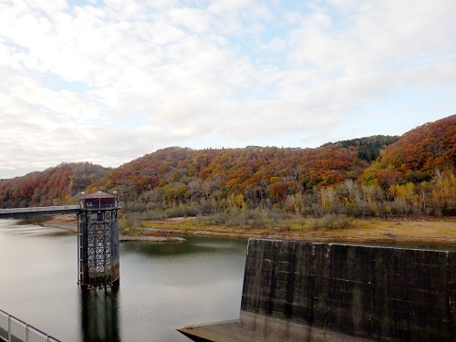 令和7年10月24日　漁川ダムからの風景
