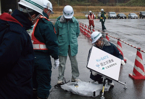 「衛星通信システム」による訓練映像伝達の様子